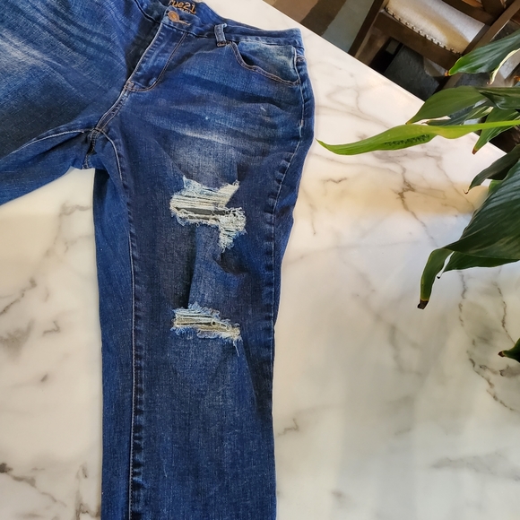 RUE 21 CURVY Mid-Rise Ankle Distressed Jeggings size 18 - Picture 12 of 16